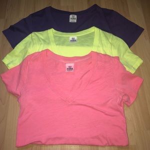 ✖️SOLD✖️PINK v-necks